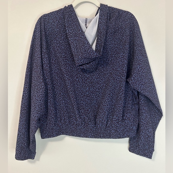 NWT Z by Zella Women's Black and Blue Bomber Jacket, Size S - Picture 5 of 6